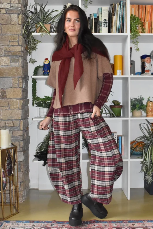 Patrick Plaid Brushed Cotton 7/8 Barrel Pant Burgundy